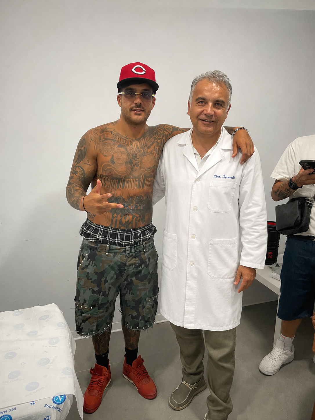 Dott. Michele Ciccarelli con il cantante Geolier